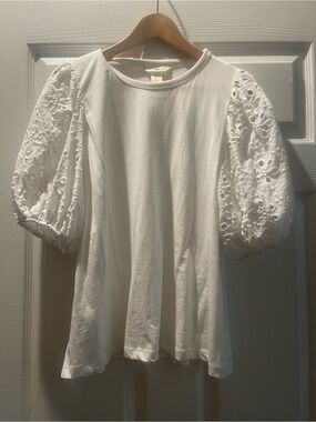 H&M White Puff Sleeve Eyelet Top - Women's Casual Blouse